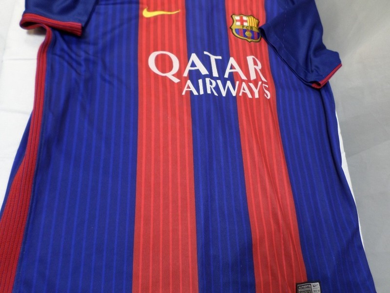 2016 NIKE QATAR AIRWAYS FCB LALIGA FC BARCELONA STRIPED BLUE/RED SHIRT MEDIUM gallery