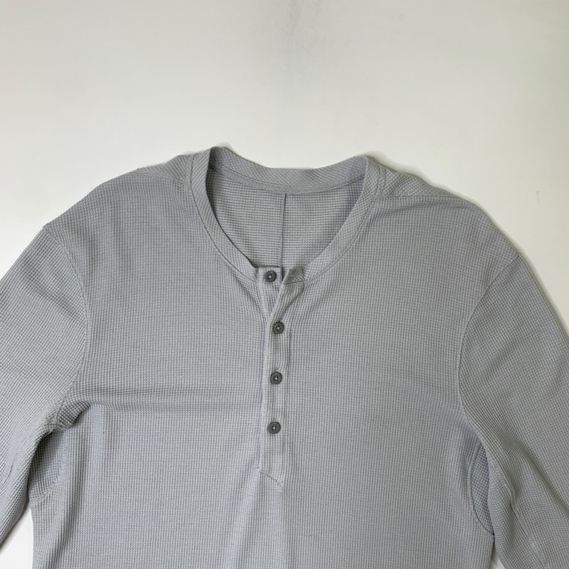 Lululemon Shirt Mens M Medium Ash Shift Stitch Henley Waffle Knit Moisture Wick gallery