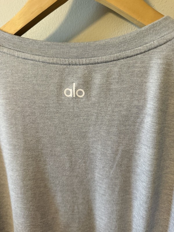 ALO Yoga Conquer Reform Crewneck Short Sleeve in Athletic Heather Gray gallery