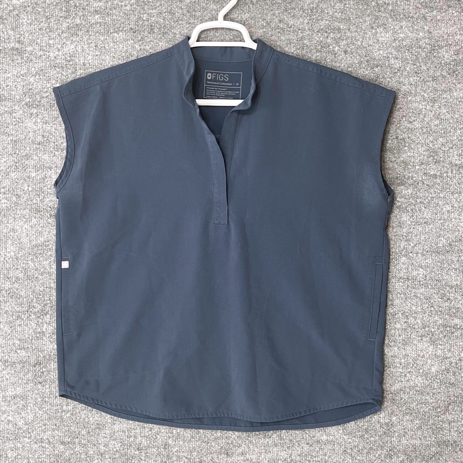 FIGS Rafaela Oversized Scrub Top Mens Medium Blue Sleeveless WXXSW1003 Mandarin gallery