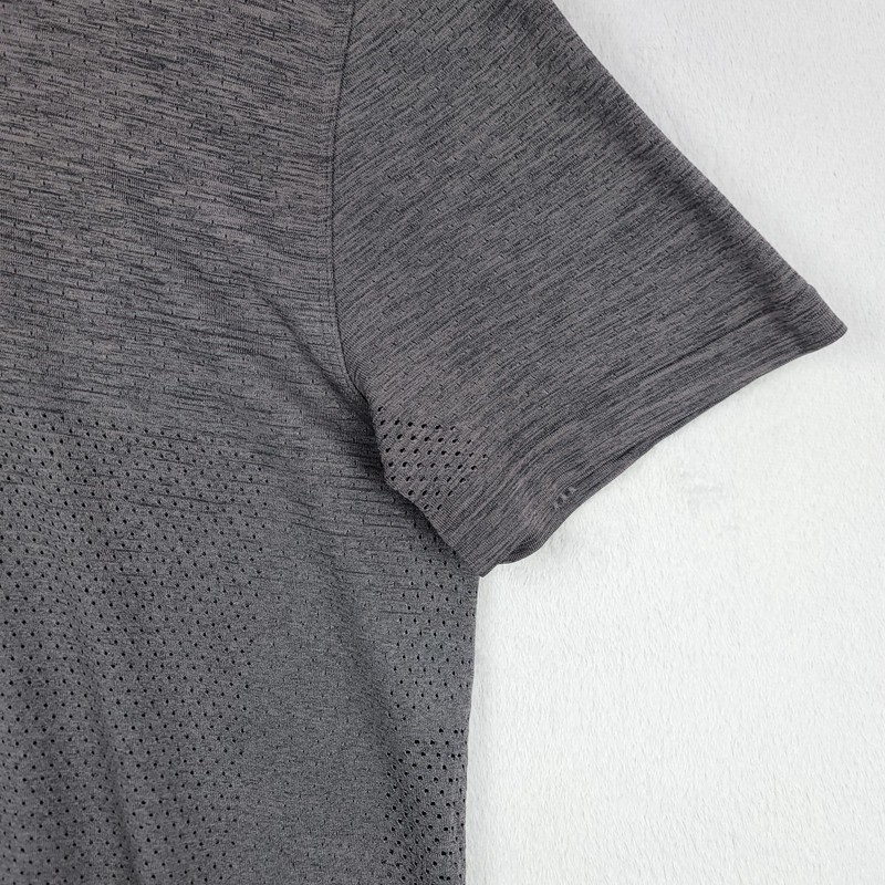 Lululemon Metal Vent Breathe Polo Shirt Mens Medium Graphite Gray / Lunar Rock gallery