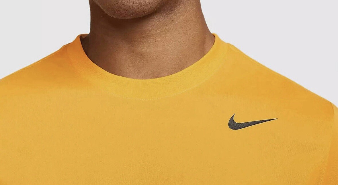 Nike Men’s University Gold Dri-FIT Legend Fitness T-shirt (DX0989-739) Size S gallery