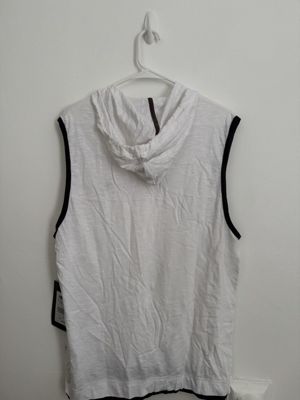 Lions Crest English Laundry Men’s White Hooded Tank Top Size L NWT gallery