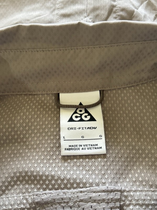 NIKE ACG “Devastation Trail” Shirt | Cargo Pockets | GORPCORE | Sz Large | LNWOT gallery
