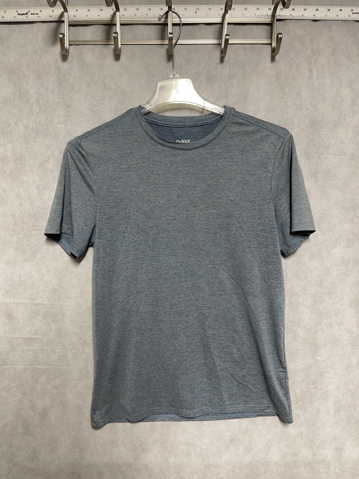 Quince Shirt Men S Blue Heather Performance Stretch Crewneck Athletic Workout gallery