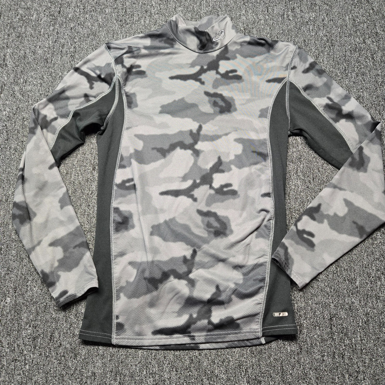 Champion Duo Dry Camo Compression Shirt Gray Turtleneck Stretch Men’s Medium gallery