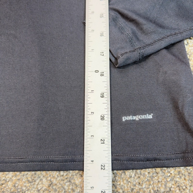 Patagonia Capilene Mens Medium Gray V-Neck Long Sleeve Base Layer Shirt USA Made gallery