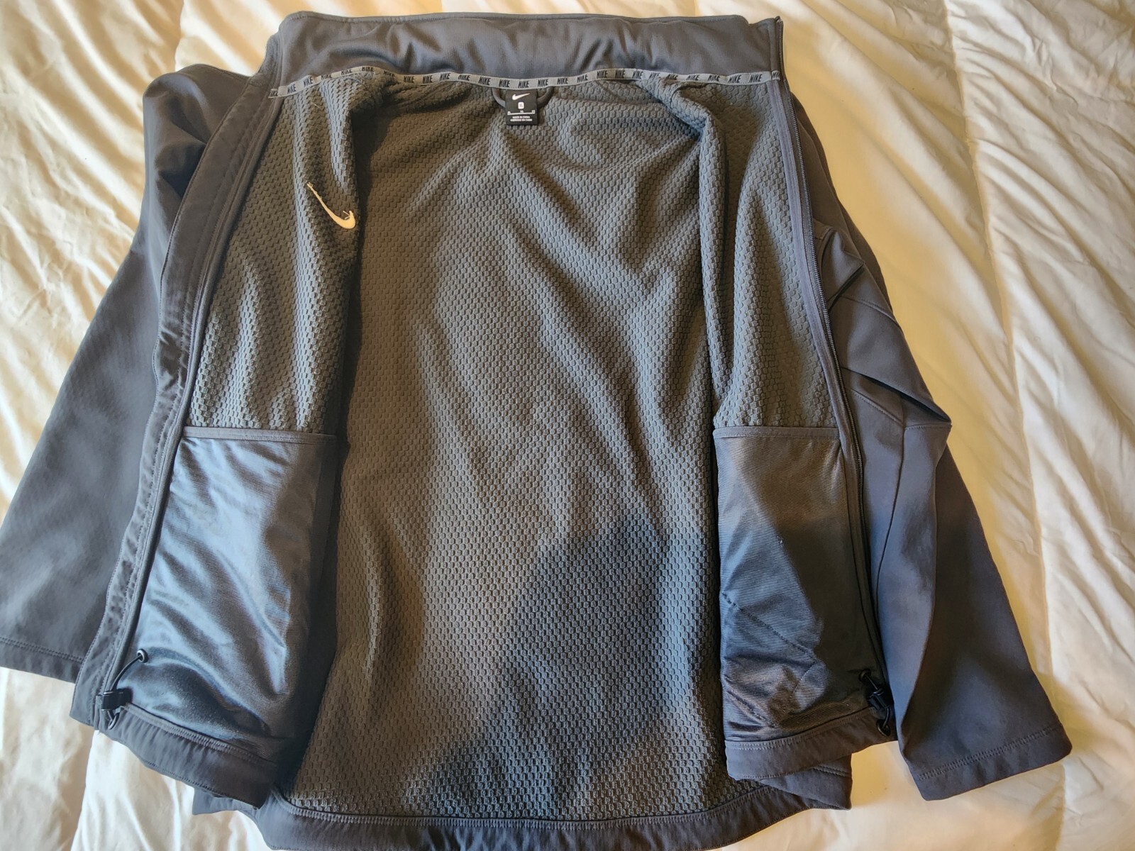 Nike Sphere Hybrid Jacket - Grey (Anthracite) with White Swoosh EUC gallery