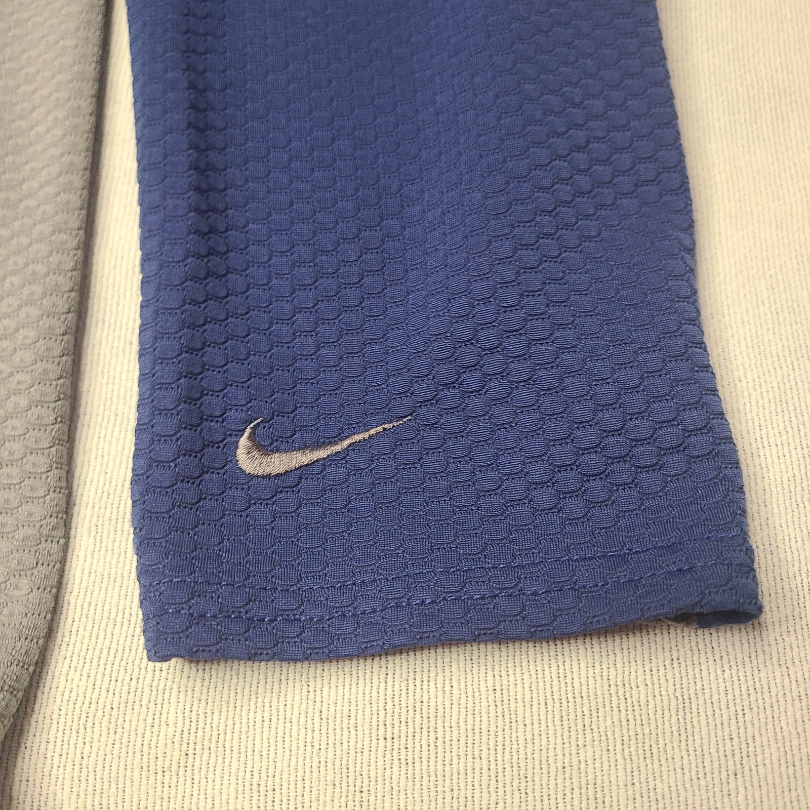 Nike Sphere Long Sleeve Shirt LRG Blue and Grey gallery