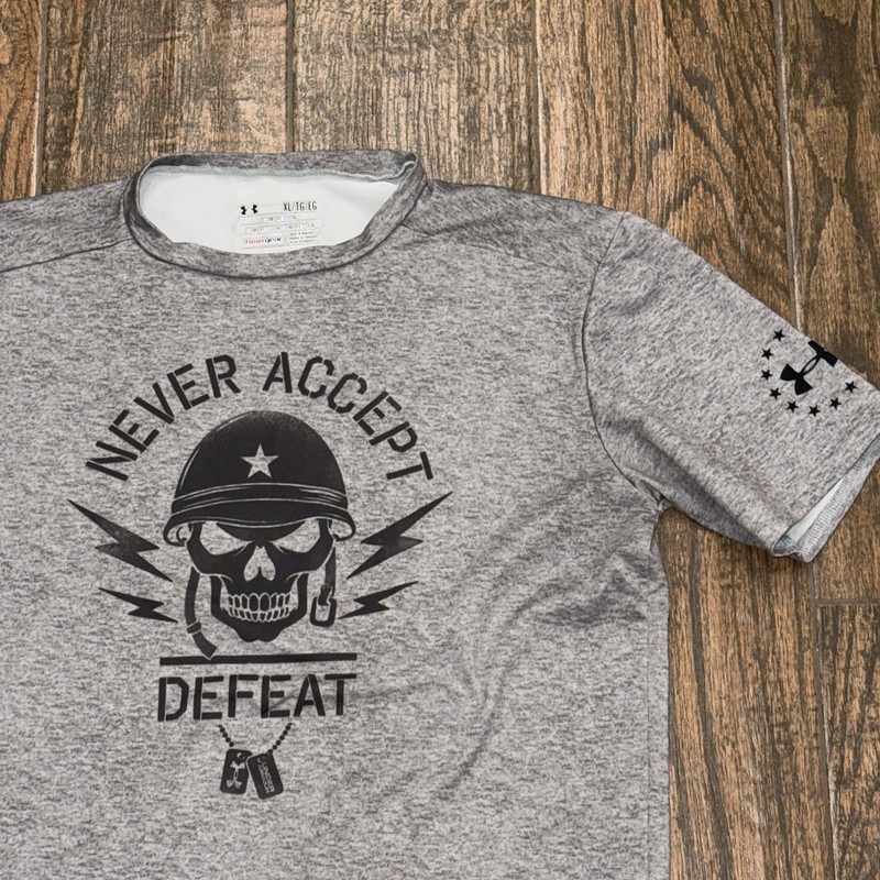 Under Armour Compression Black Skull Never Accept Defeat Military Freedom XL gallery