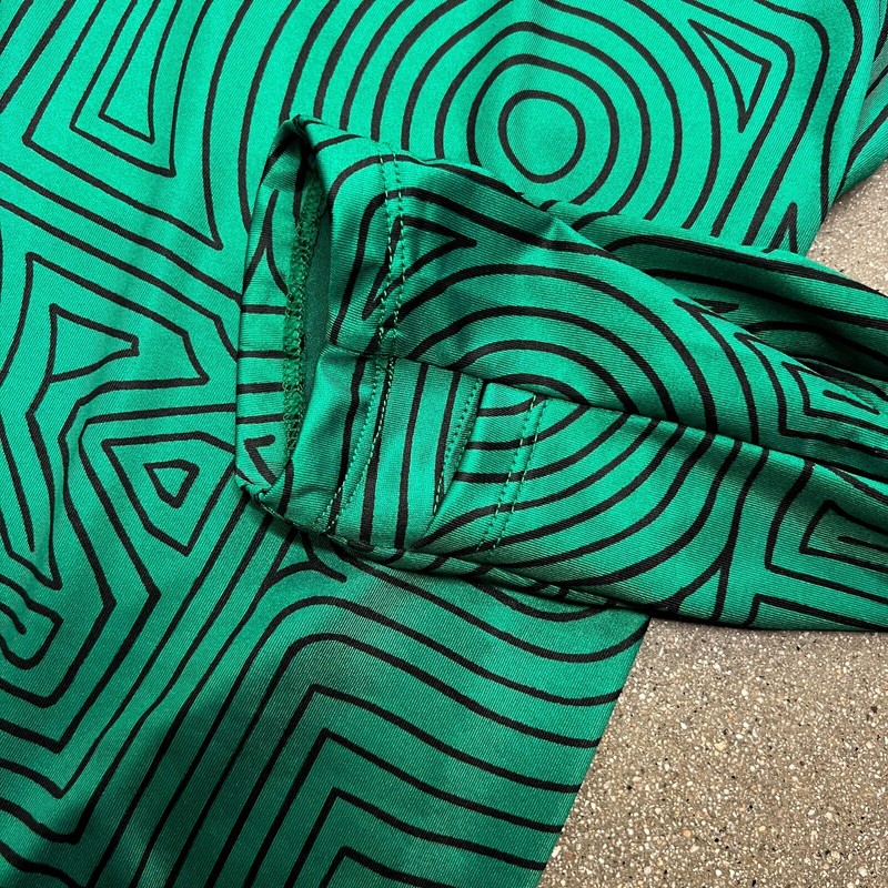 NWT Nike FB9036-365 Men's Dri-FIT Element 1/4-Zip Running Top Malachite Size L gallery