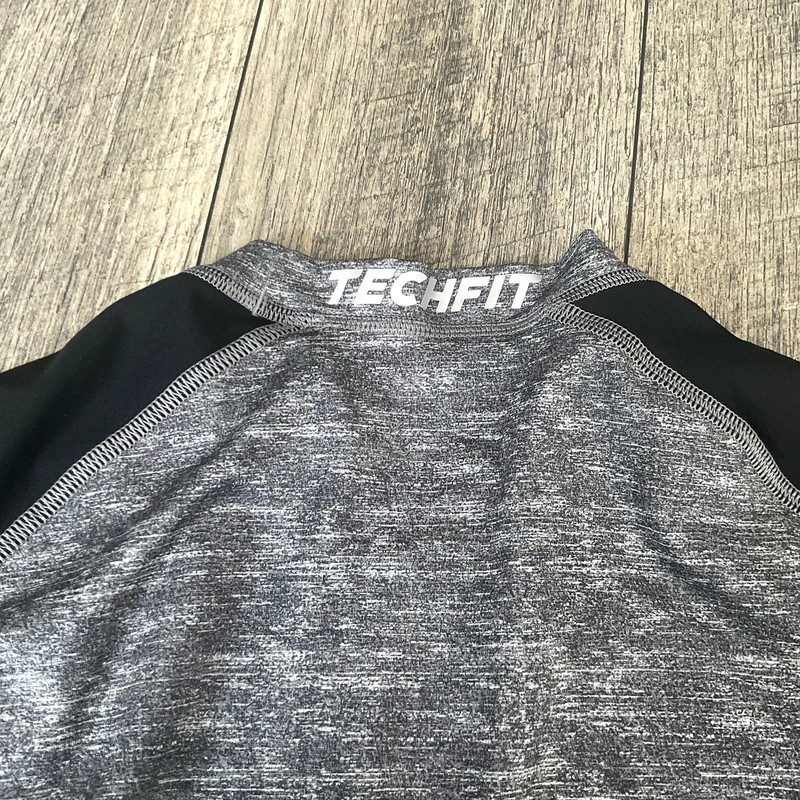Adidas Techfit Compression Long Sleeve Shirt Heather Grey/Black - Size S gallery