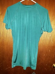 Wickid Performance S/S Crew Activewear Shirt – Size Large – New