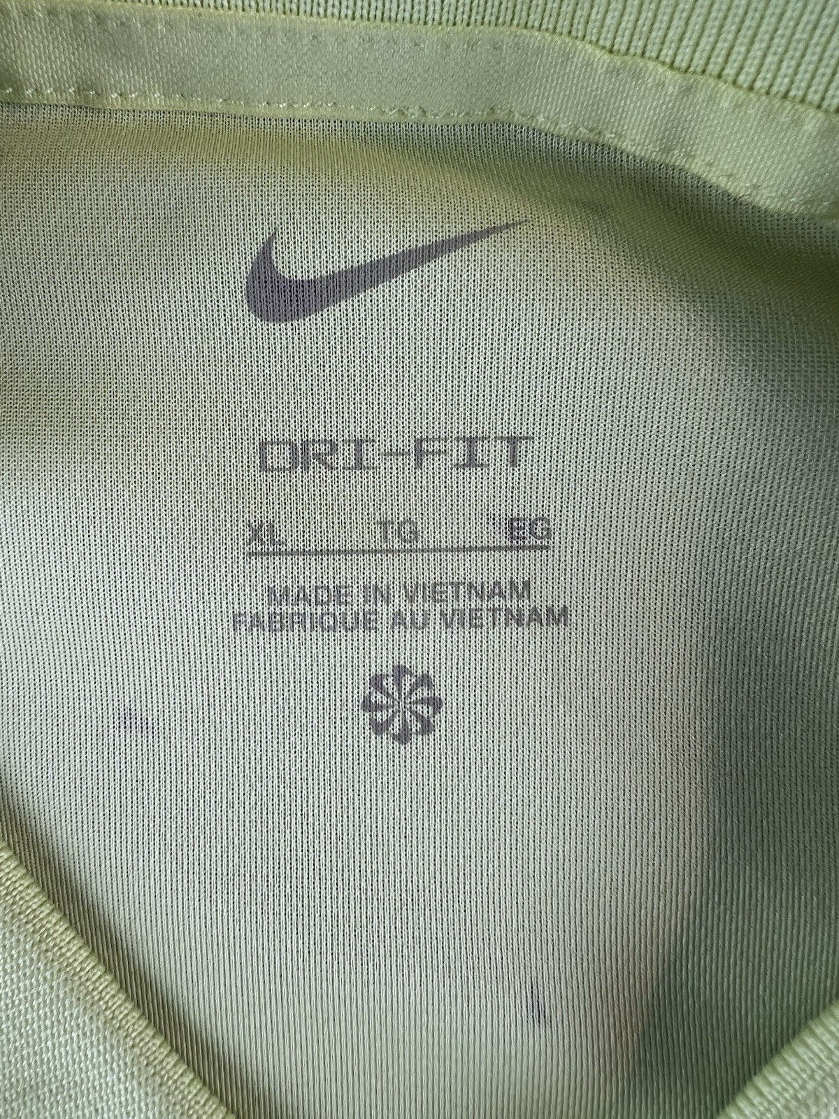 Nike Golf Dri-FIT Victory Printed Polo Volt CU9841-736 Men's Size XL gallery