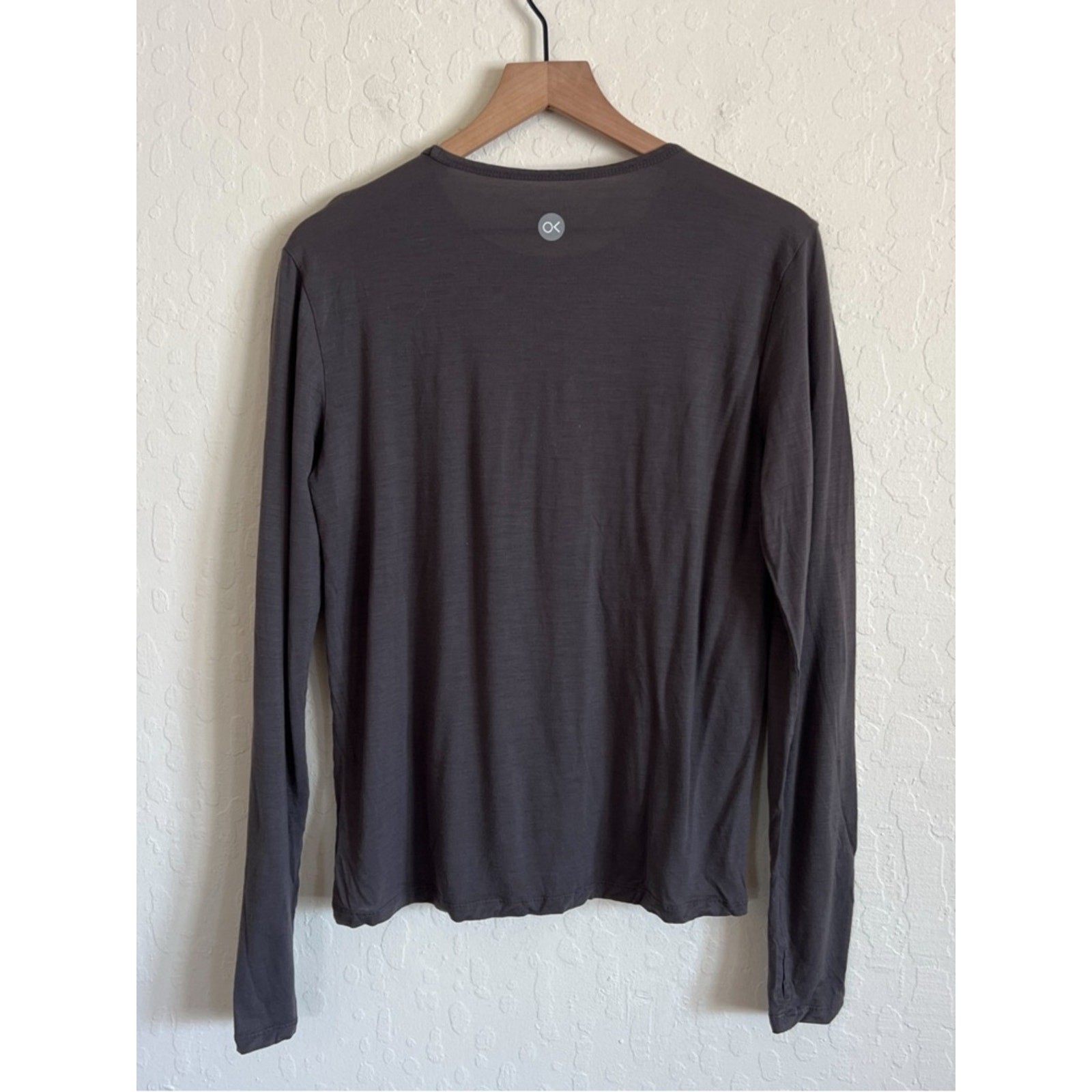 Outerknown Active Wool Long Sleeve Crewneck Base Layer Top Medium Gray Outdoor gallery