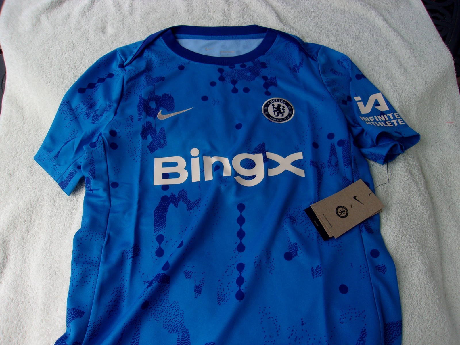 NWT Nike dri fit soccer T, men's M, royal blue, slim fit, Chelsea FC, Bingx, $72 gallery