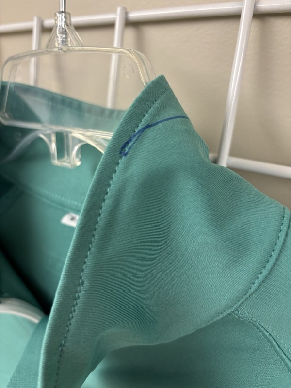 The Glenlivet 1/4 zip pullover top. Size large. Long sleeve. 85/15 poly/spandex. gallery