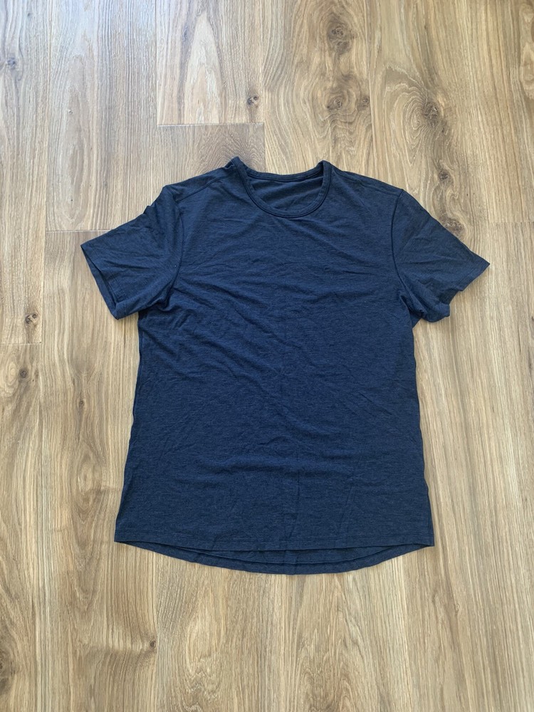 Lululemon 5 Year Basic Crew Neck T-Shirt Mens Size Large Blue Tee