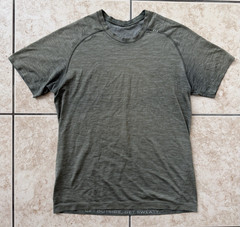 Lululemon Metal Vent Tech Men’s Short Sleeve Medium Running Gym Exercise Track