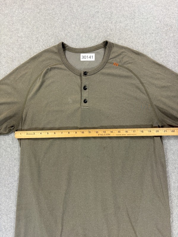 Lululemon Performance Long Sleeve Henley Polo Shirt (Men's XL) Green gallery