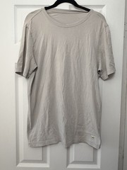 Vuori Shirt Strato Tech Men’s M Beige Performance Tee Athletic Workout