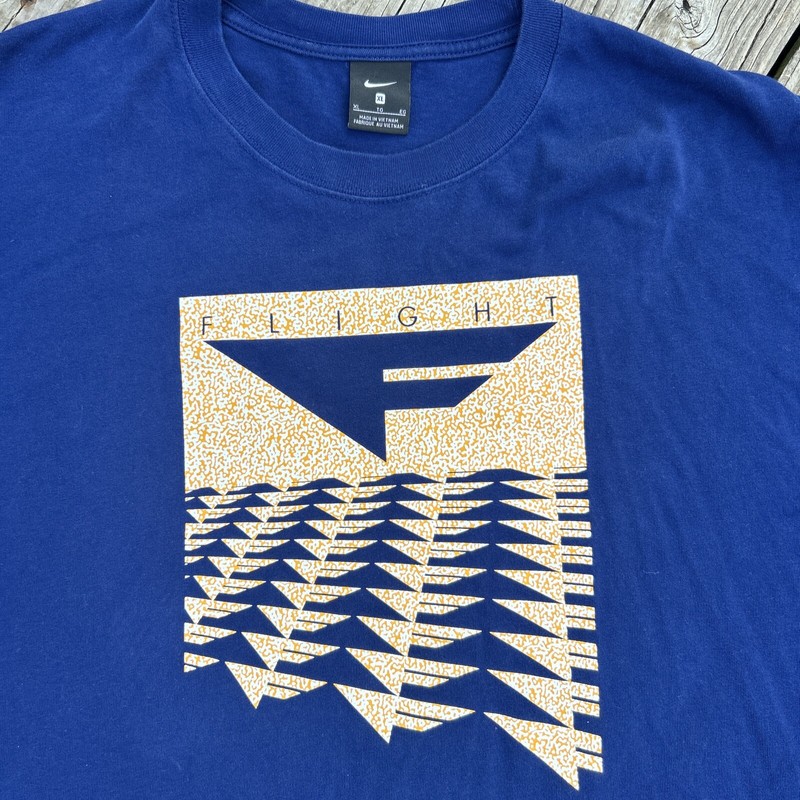 Vtg 90s The Flight Series From Nike Mens Basketball Blue Loose Fit T Shirt gallery