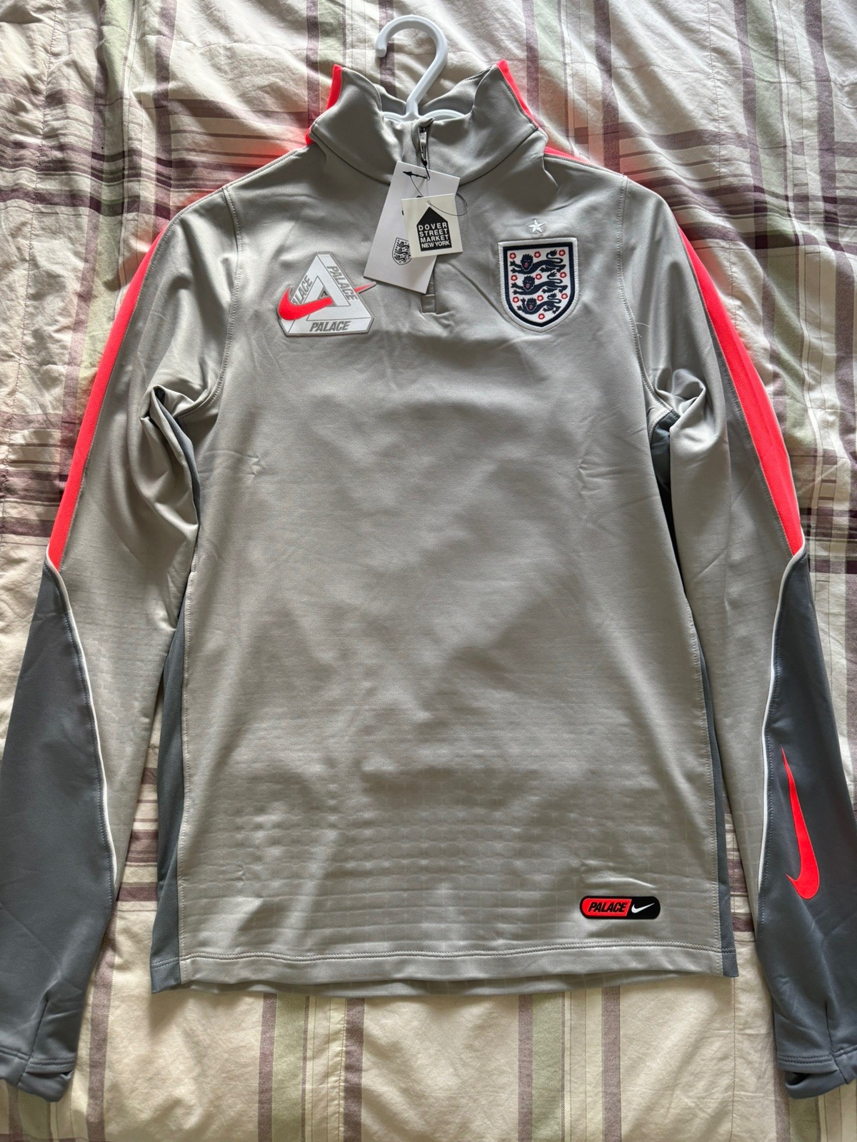 Palace x Nike England --- Dri-FIT Strike Drill Top Grey/Crimson size: SMALL (S) gallery