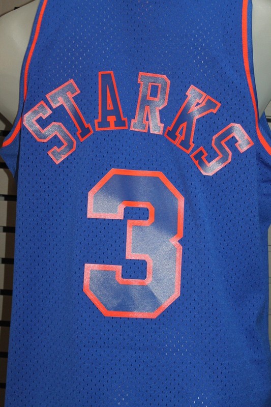 Mitchell and Ness NBA Swingman Jersey 1996 - 97 - NEW YORK KNICKS - JOHN STARKS gallery
