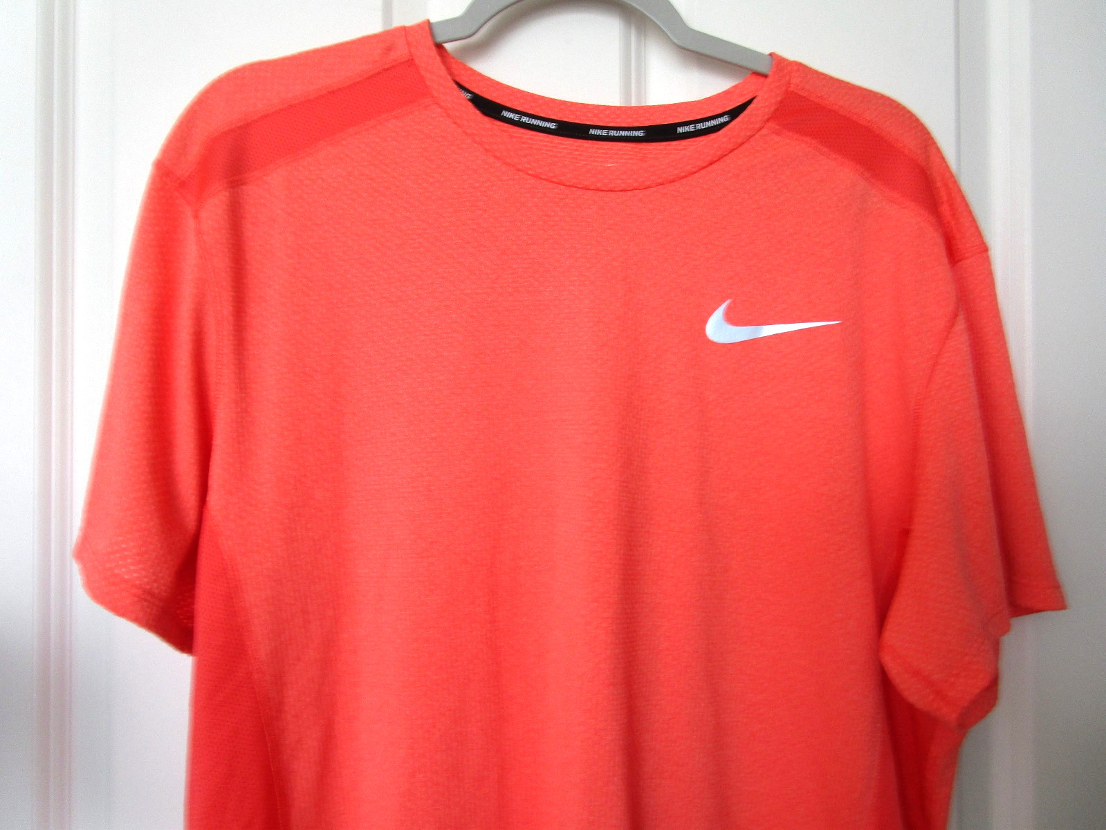Nike Dri-FIT Men's Neon Running T-Shirt Perforated Lightweight Size XL gallery