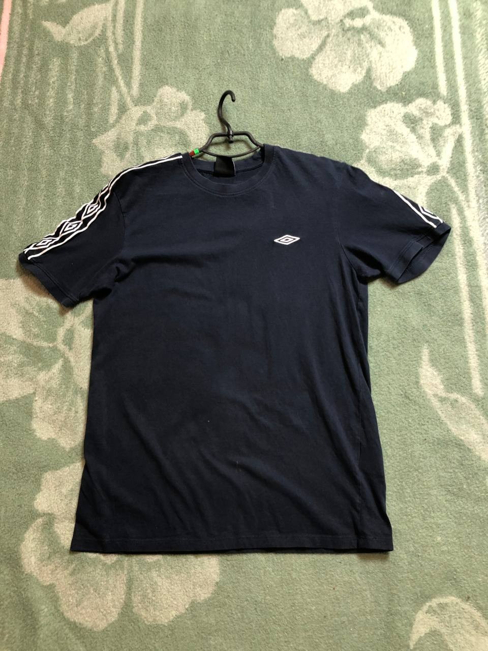 UMBRO TRAINING SHIRT JERSEY STRIPED LOGO sz L MEN BLACK Faded Crashed Sports gallery