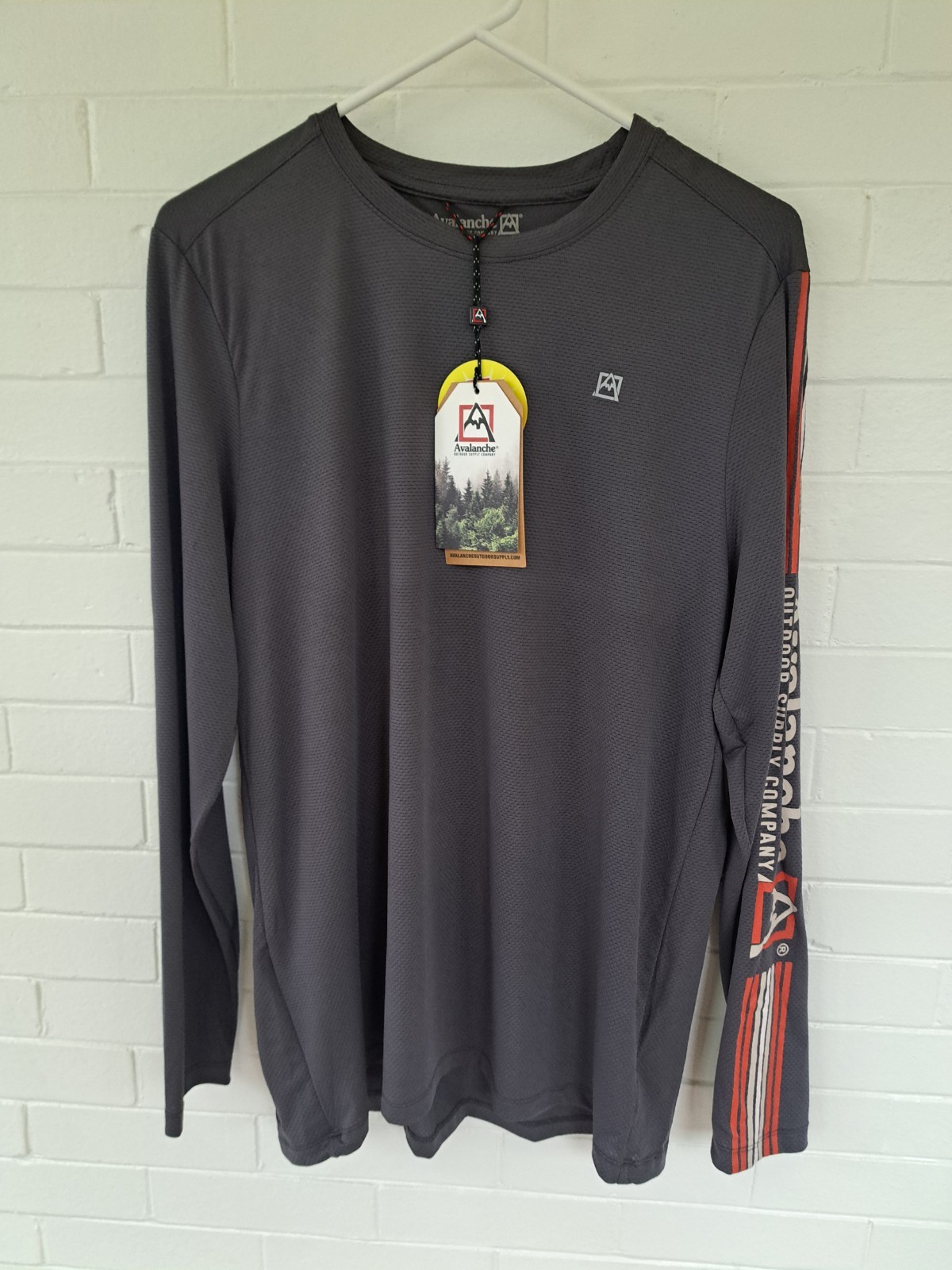 NWT Avalanche Men's Large UPF 50+ Long Sleeve Quick Dry Long Sleeve Shirt Gray gallery