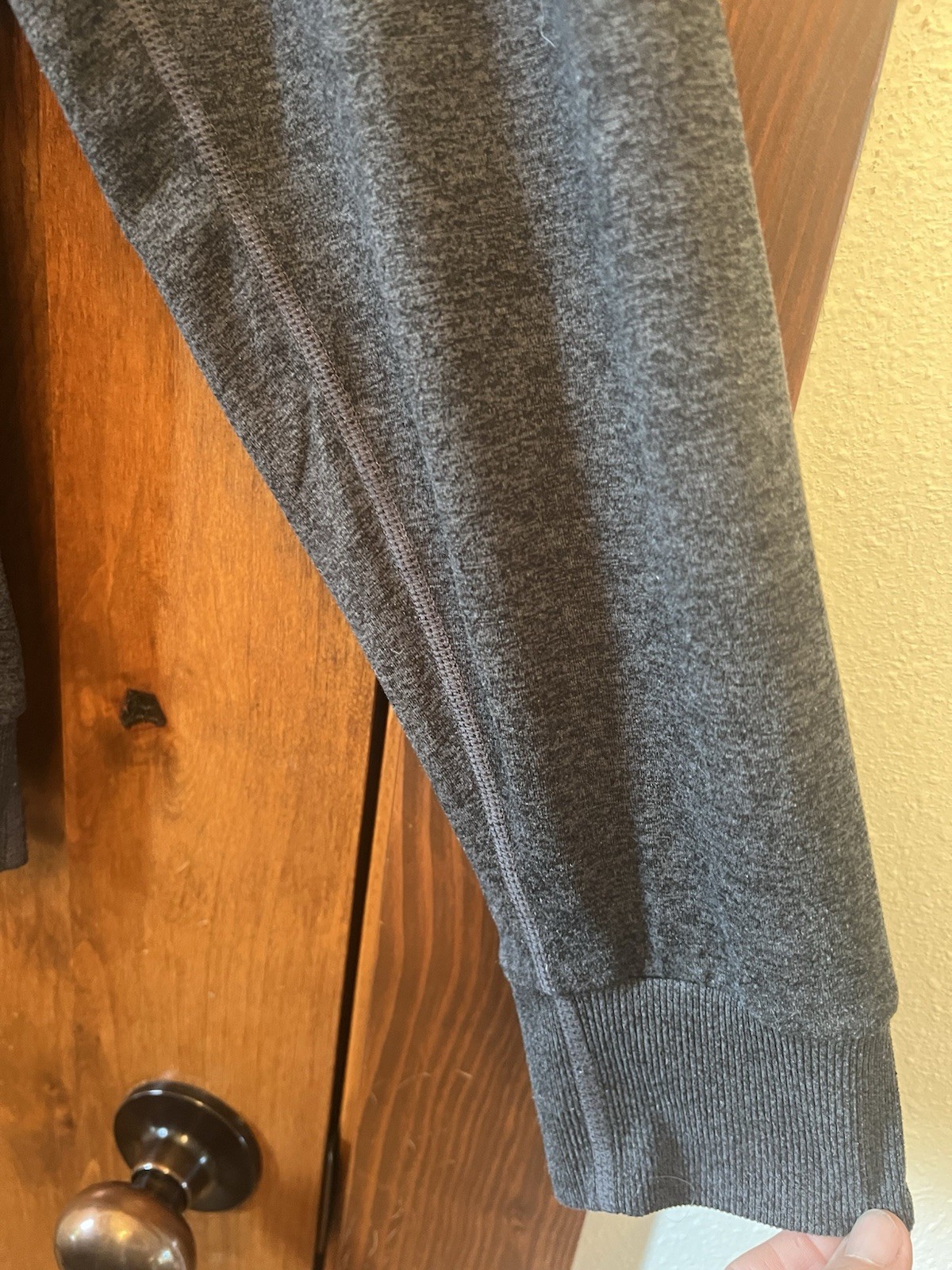 Vuori Men's Large Ponto Performance Crew Charcoal Heather Long Sleeve Pullover gallery