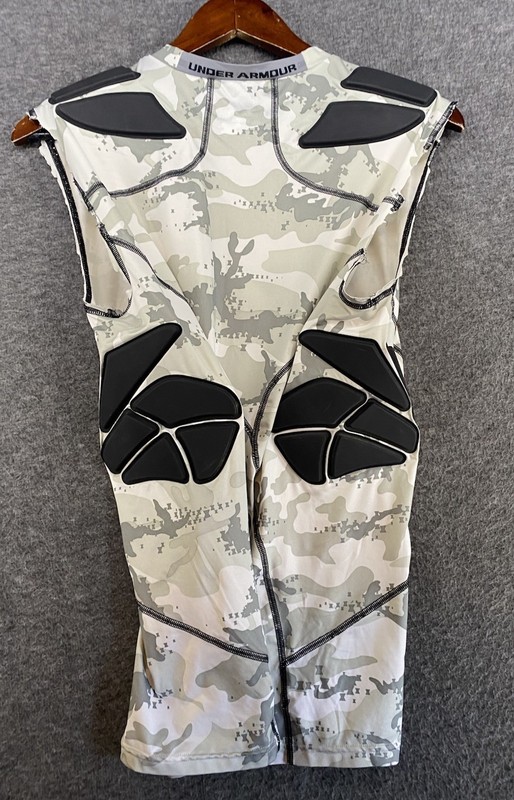 SEE PICS Under Armour Compression Army Of 11 HeatGear Men’s Sz Large Camo Shirt gallery