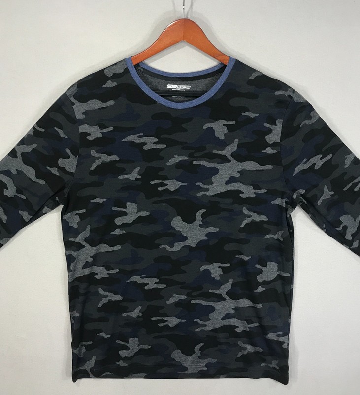 Express EXP CORE PERFORMANCE T Shirt Men's Large Black Camo Crewneck Long Sleeve gallery
