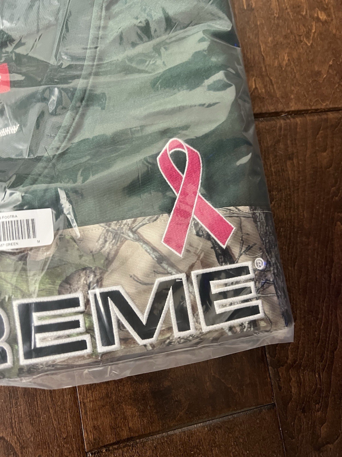 Supreme FW25 Breast Cancer Awareness Football Jeresy Green Size Medium IN HAND gallery