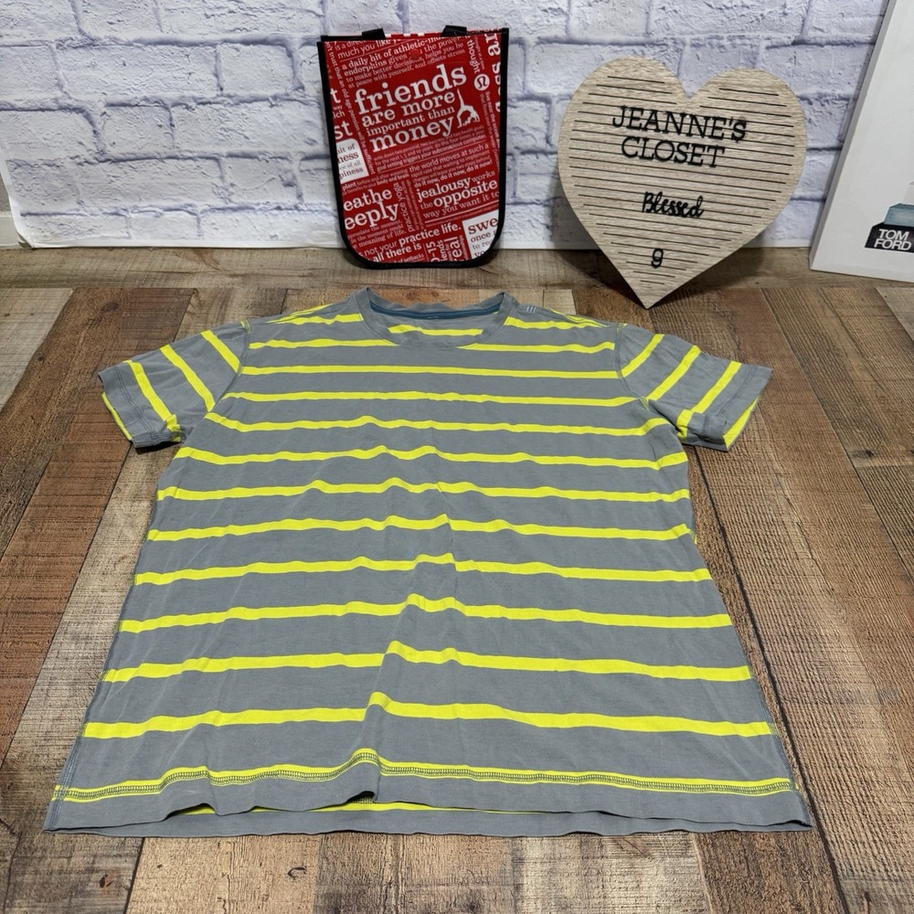 Lululemon Gray Neon Yellow Performance Mens SS T Shirt Size L