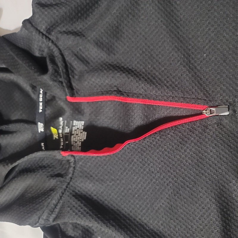 Tech Gear Black With Red Quarter Zip Lightweight Pullover. Size L See Pictures gallery