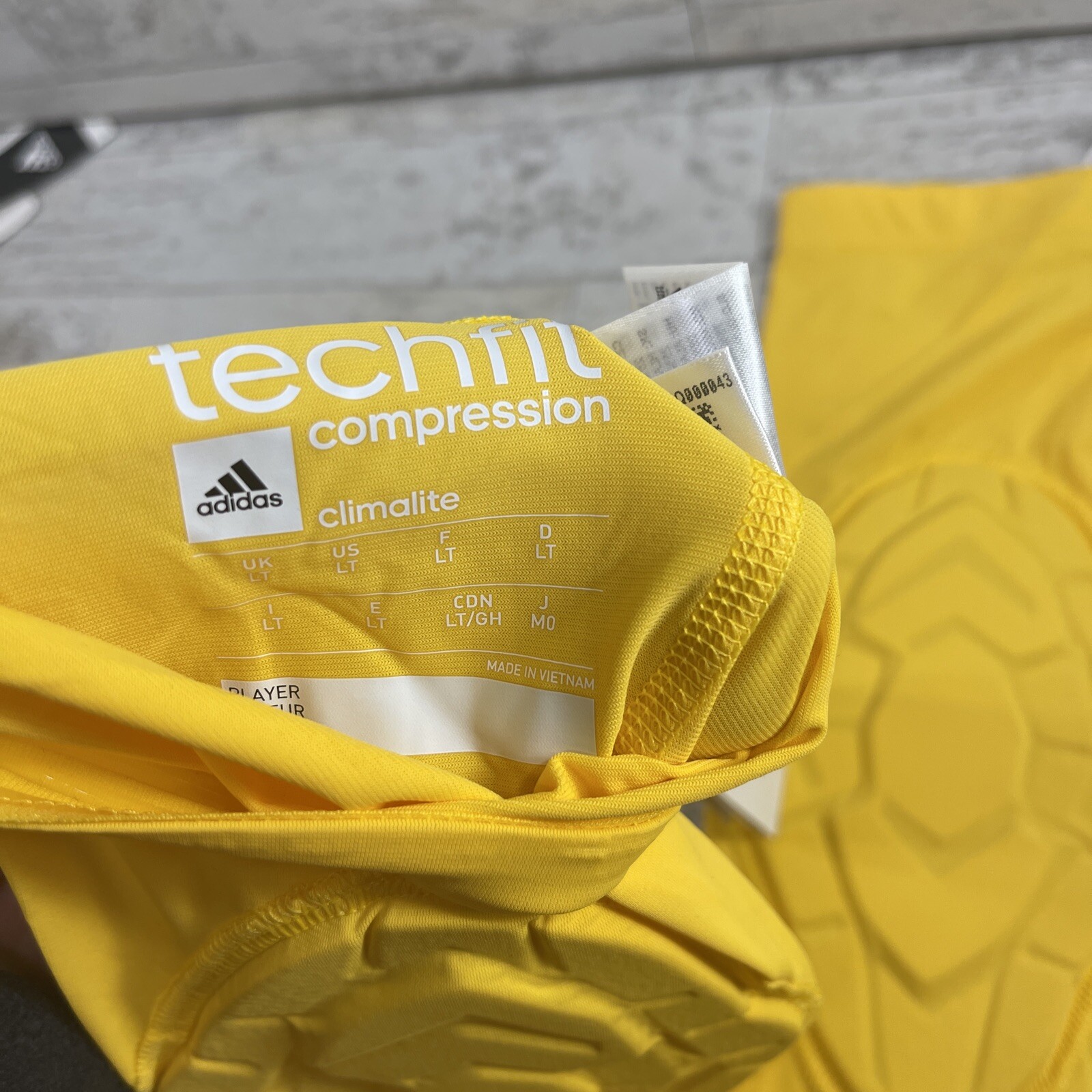 NWT Adidas Techfit Men's Padded Compression Arm Elbow Sleeve Yellow Set Of 2 -LT gallery