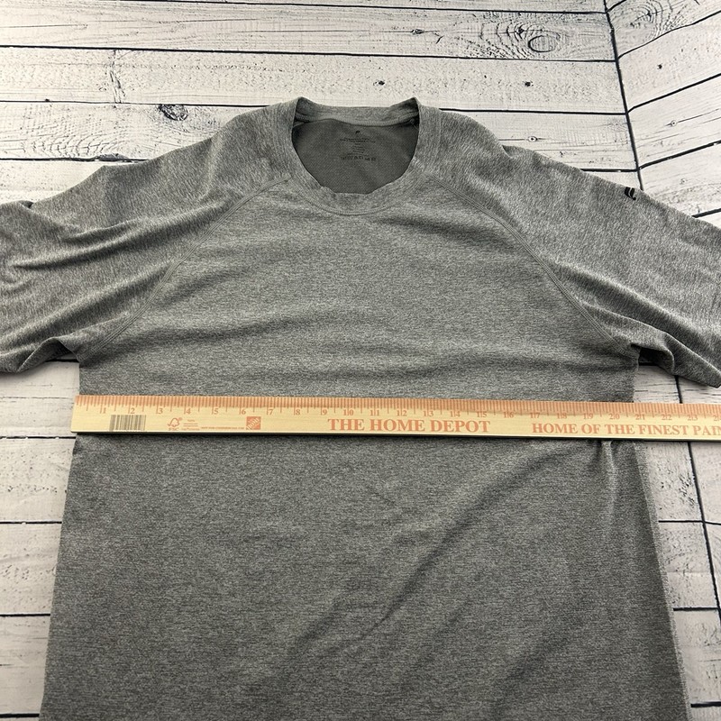 Fabletics Short Sleeve Seamless Nylon Poly Athletic T Shirt Men's XL Gray gallery