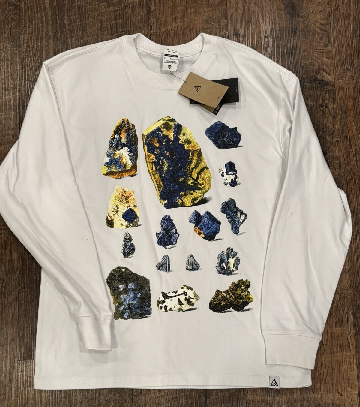 Nike ACG Team Dri-FIT Alaska Minerals Loose Fit T-Shirt White Mens Small NWTags gallery