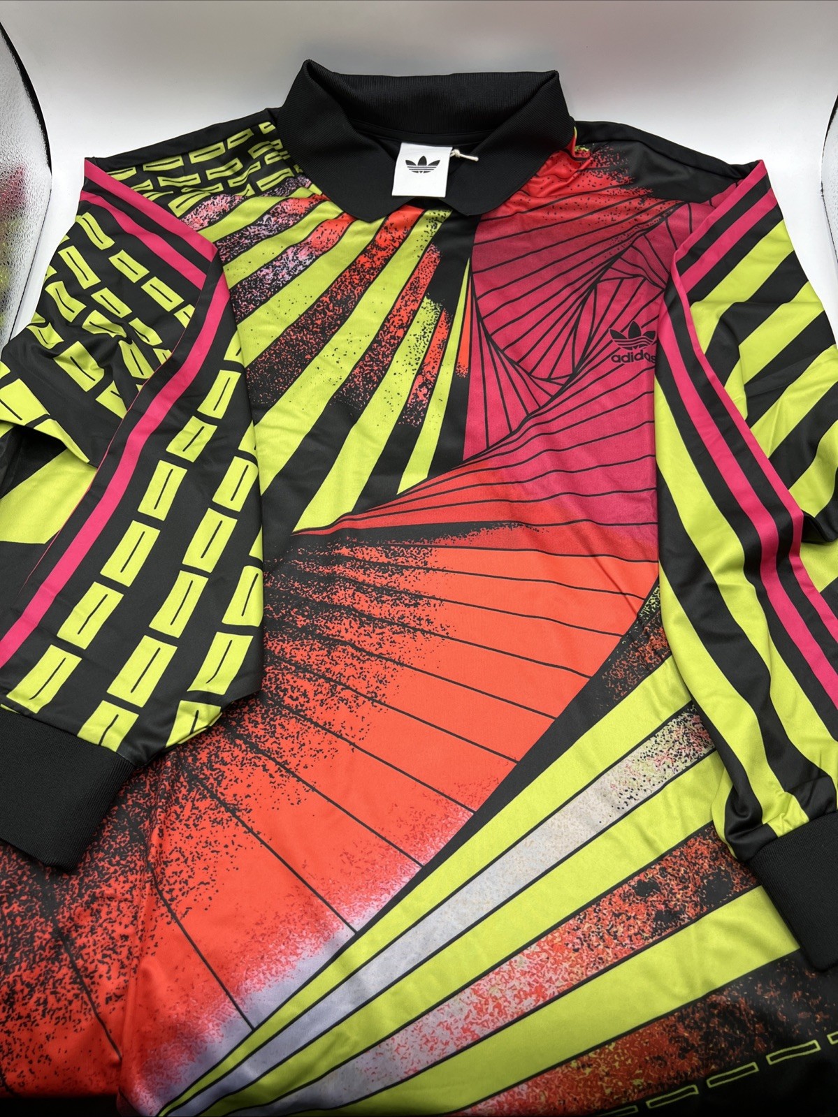 Adidas Goalkeeper Jersey Men's Size L Red Neon Green Black KD3816 New with Tags gallery