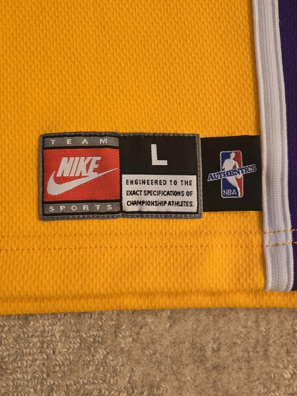 VTG Nike Team Men's Large LA Los Angeles Lakers Warm-up Shooting Shirt Jersey gallery