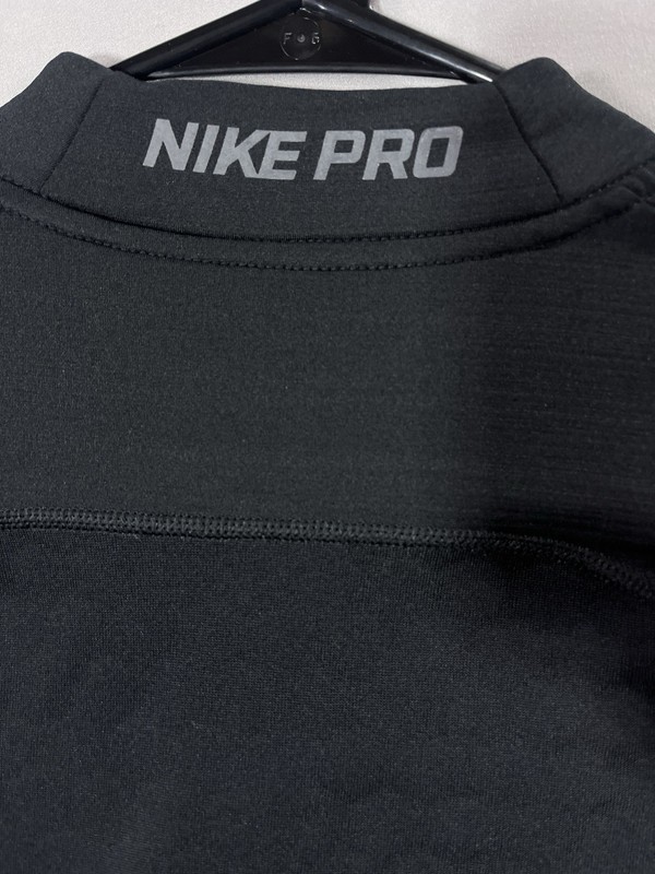 Nike Pro 1/4 Zip Pullover Shirt Mens Medium Black Fitted Hyperwarm Mid Layer gallery