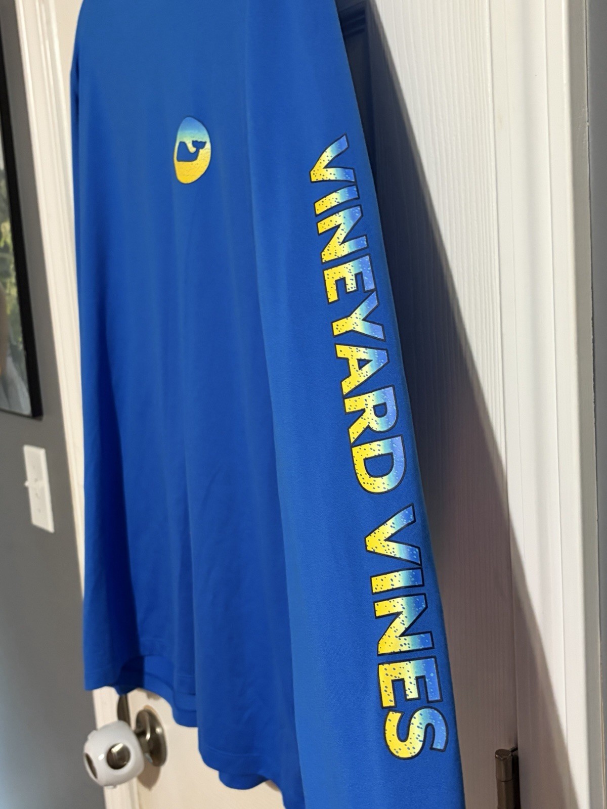 Vineyard Vines Performance Blue Crew Neck Long Sleeve Whale Graphic Tee M gallery
