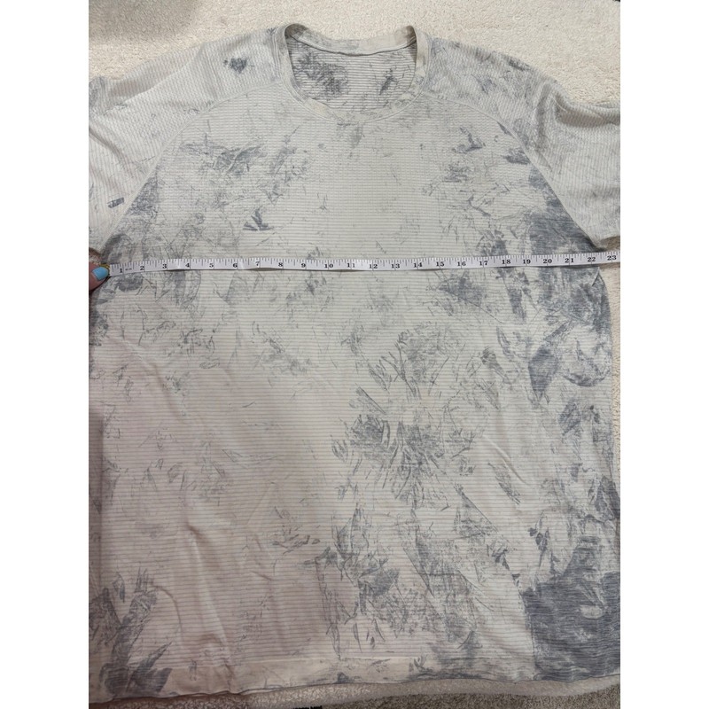 Lululemon Men's Metal Vent Tech Long Sleeve Chalk Wash White Light Cast Blue XXL gallery