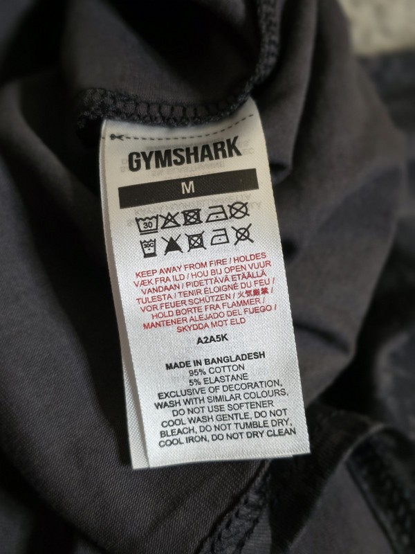 Men's Gymshark Long Sleeve Top Spellout Army Pattern NWOT Black/Brown Size M gallery