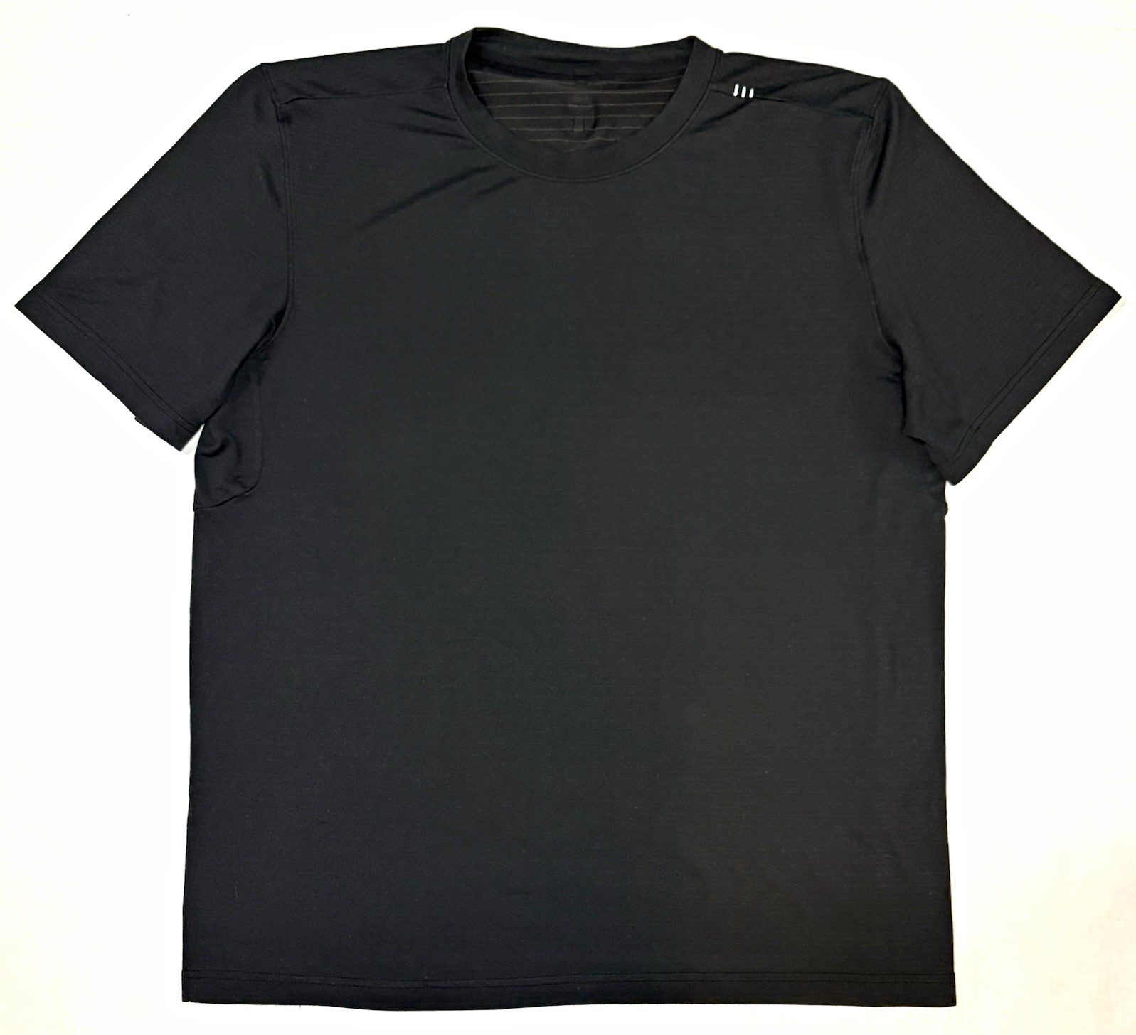 Lululemon License to Train Relaxed Fit Short Sleeve Tee Shirt Size M gallery