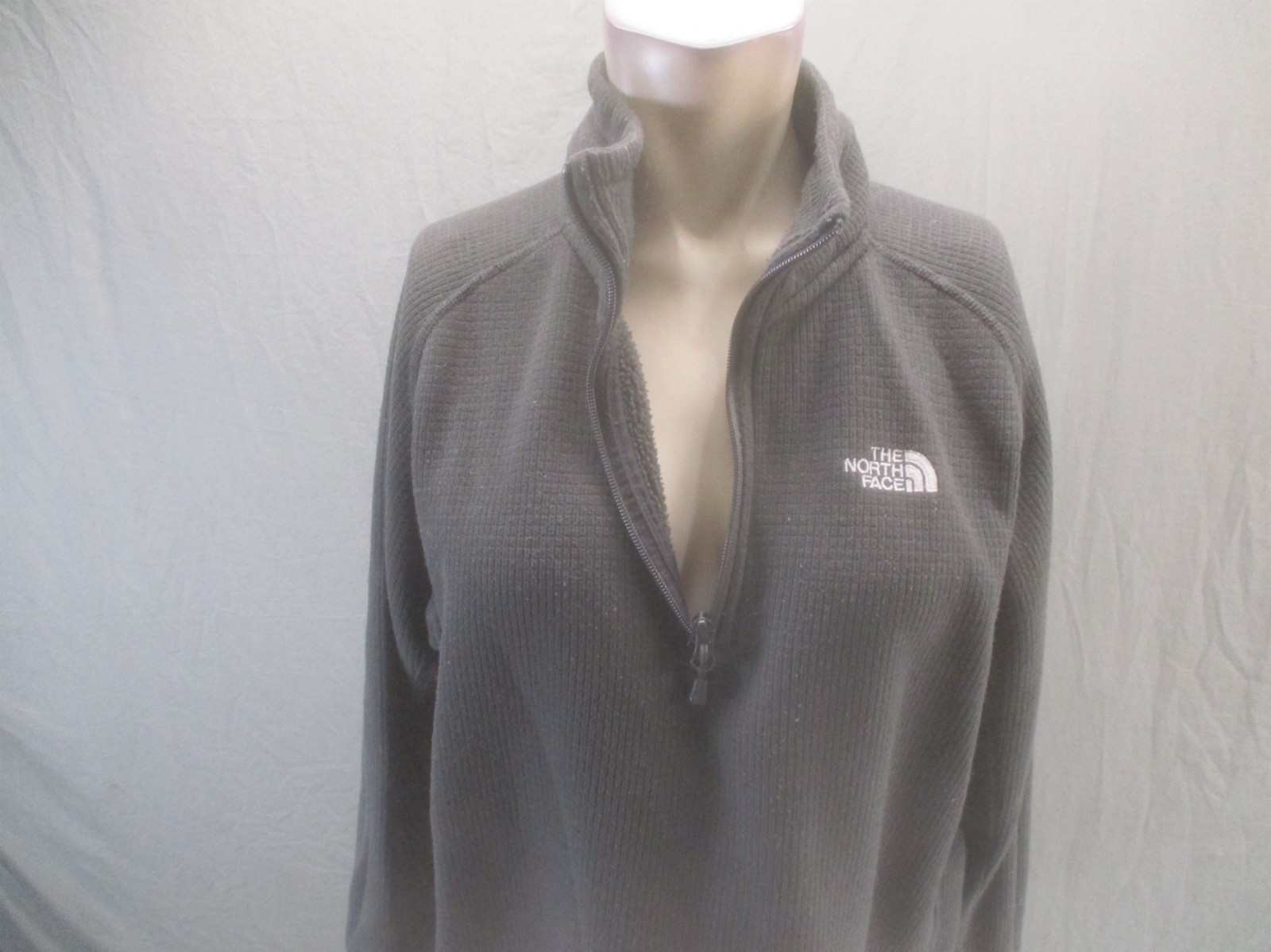 The North Face Size M Mens Black Sherpa 1/4 Zip Activewear Hiking Pull Over 733 gallery