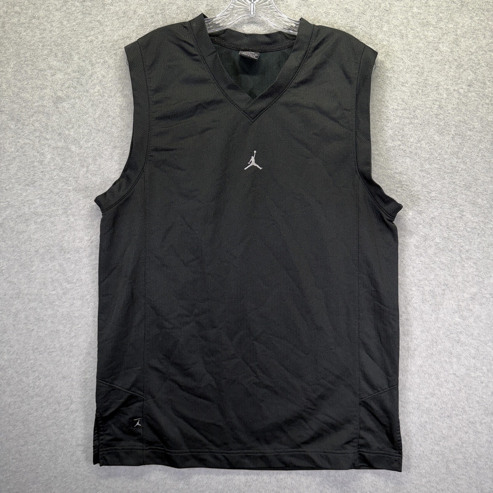 Jordan Tank Top Mens Medium Black Mesh V-Neck Basketball Jumpman Jersey gallery