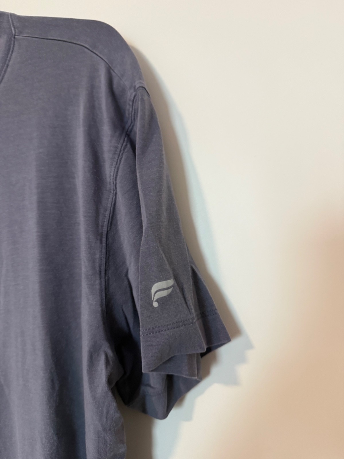 Fabletics Medium Mens T Shirt Athletic Blue gallery